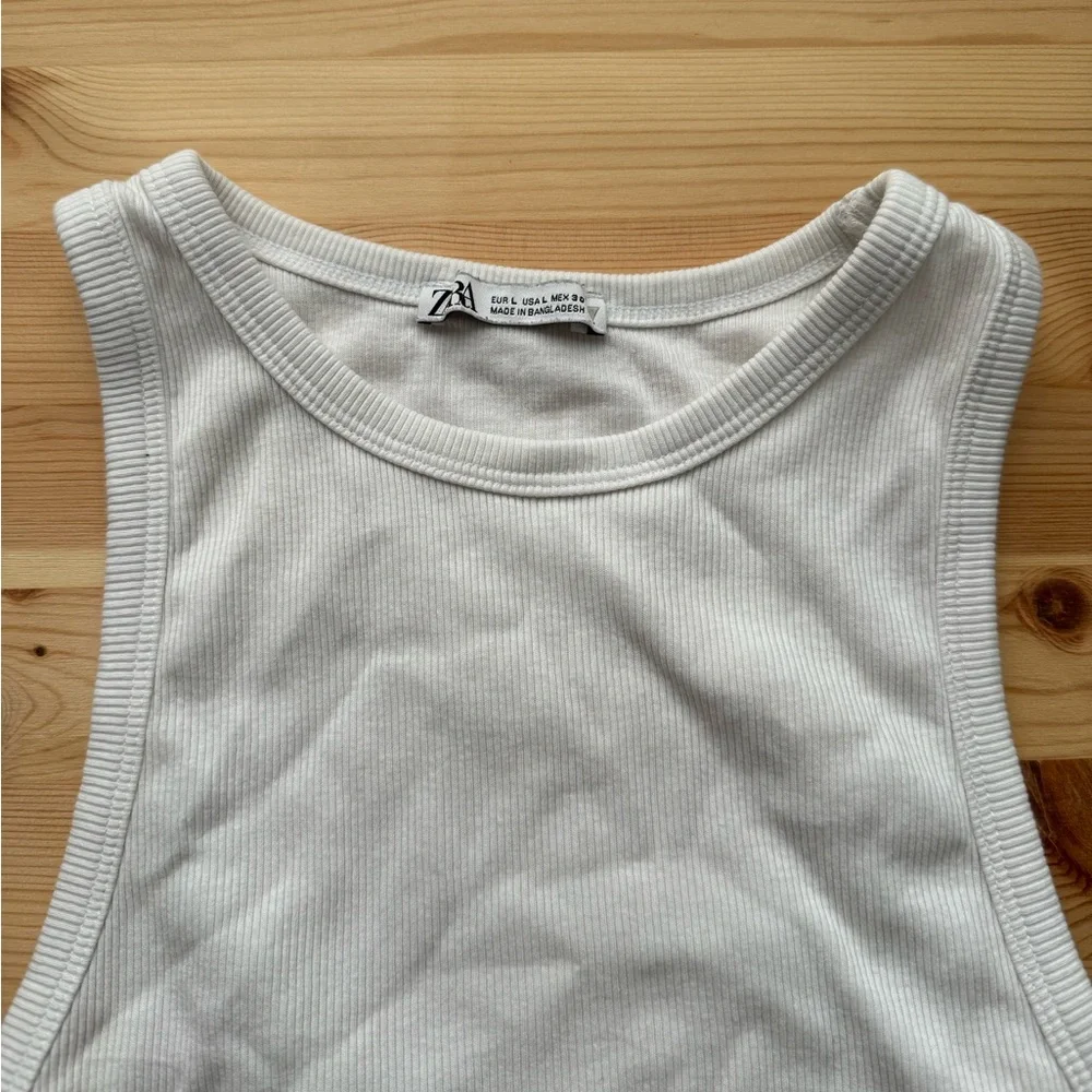 Zara Racerback Tank - Picture 3 of 7
